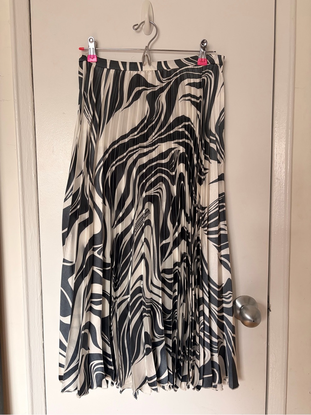 Pleated Black & White Zebra Print Midi Skirt - Petite